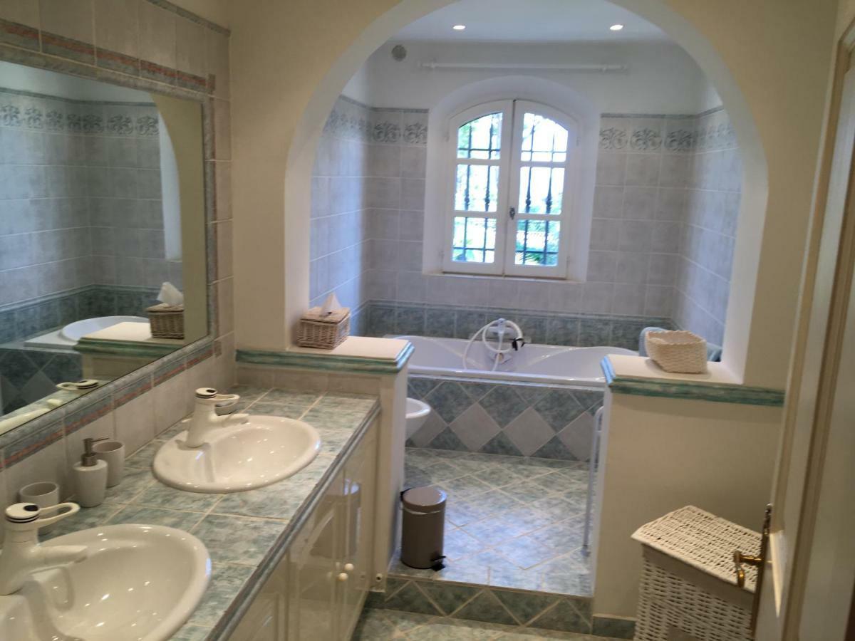 Le Champmazet Bed & Breakfast La Roquette-sur-Siagne Exterior foto
